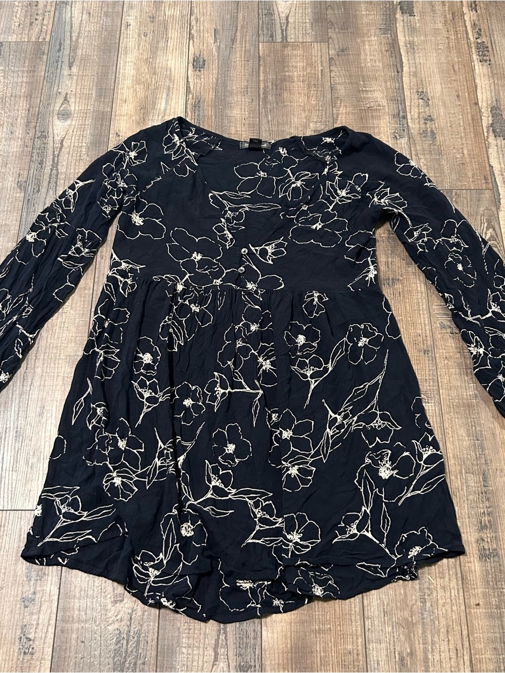 Billabong Dress Peasant Babydoll Black Beige Floral Small Long Sleeve V-neck